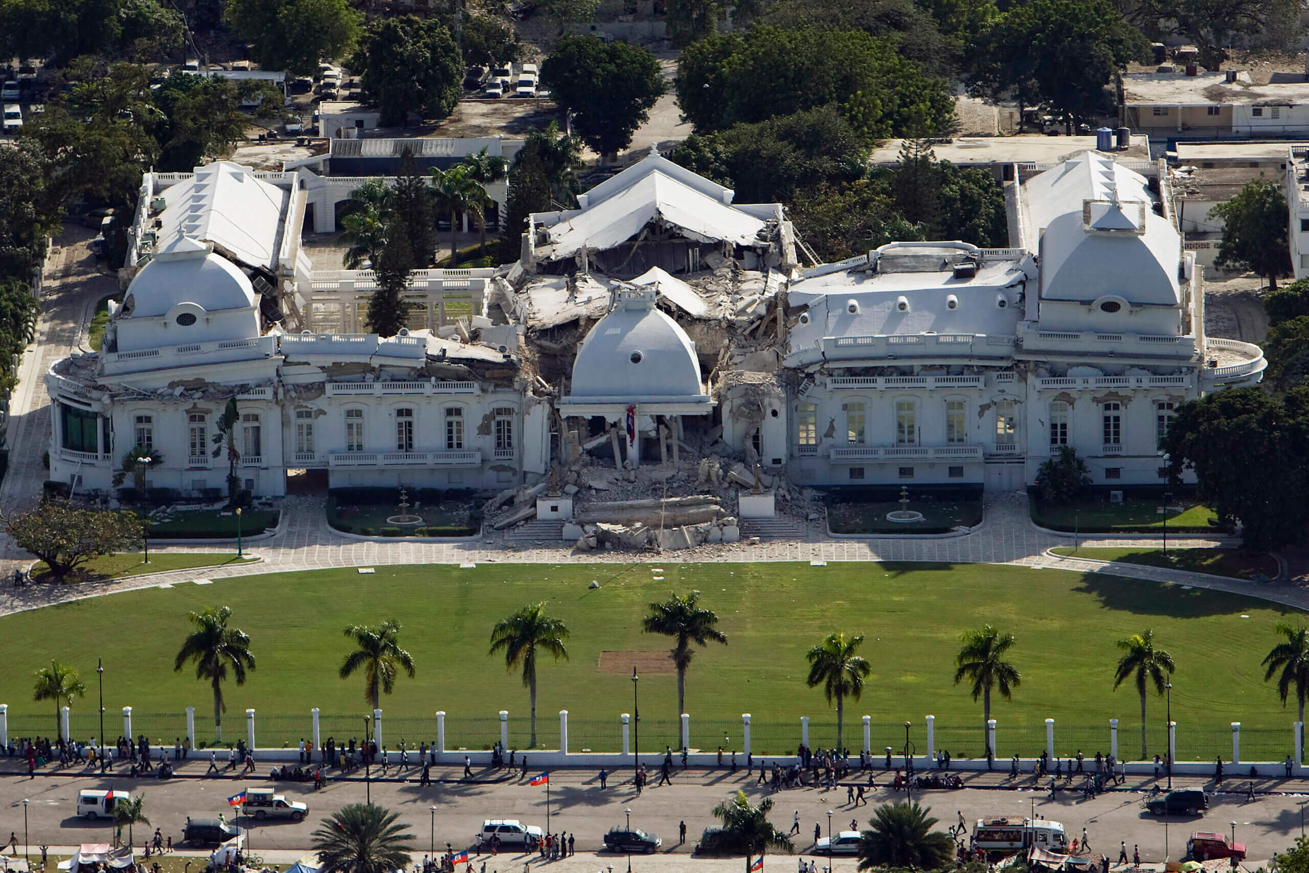 The Haitian national palace shows heavy damage after an earthquake measuring 7 plus on the Richter scale rocked Port au Prince Haiti just before 5 pm yesterday, January 12, 2009.