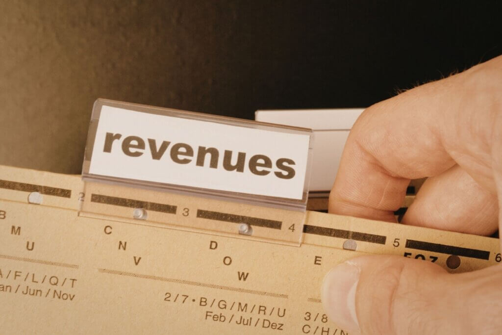 Revenues file folder