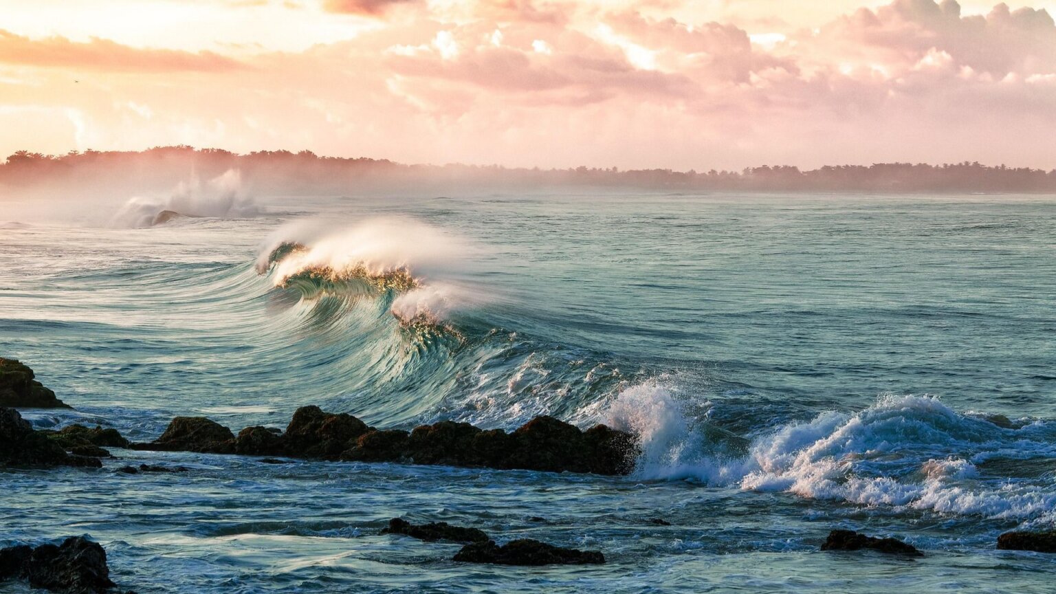 Ocean waves coming to the shore.