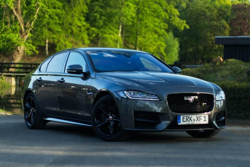 Jaguar XF 2.5t R-Sport, Model 2019