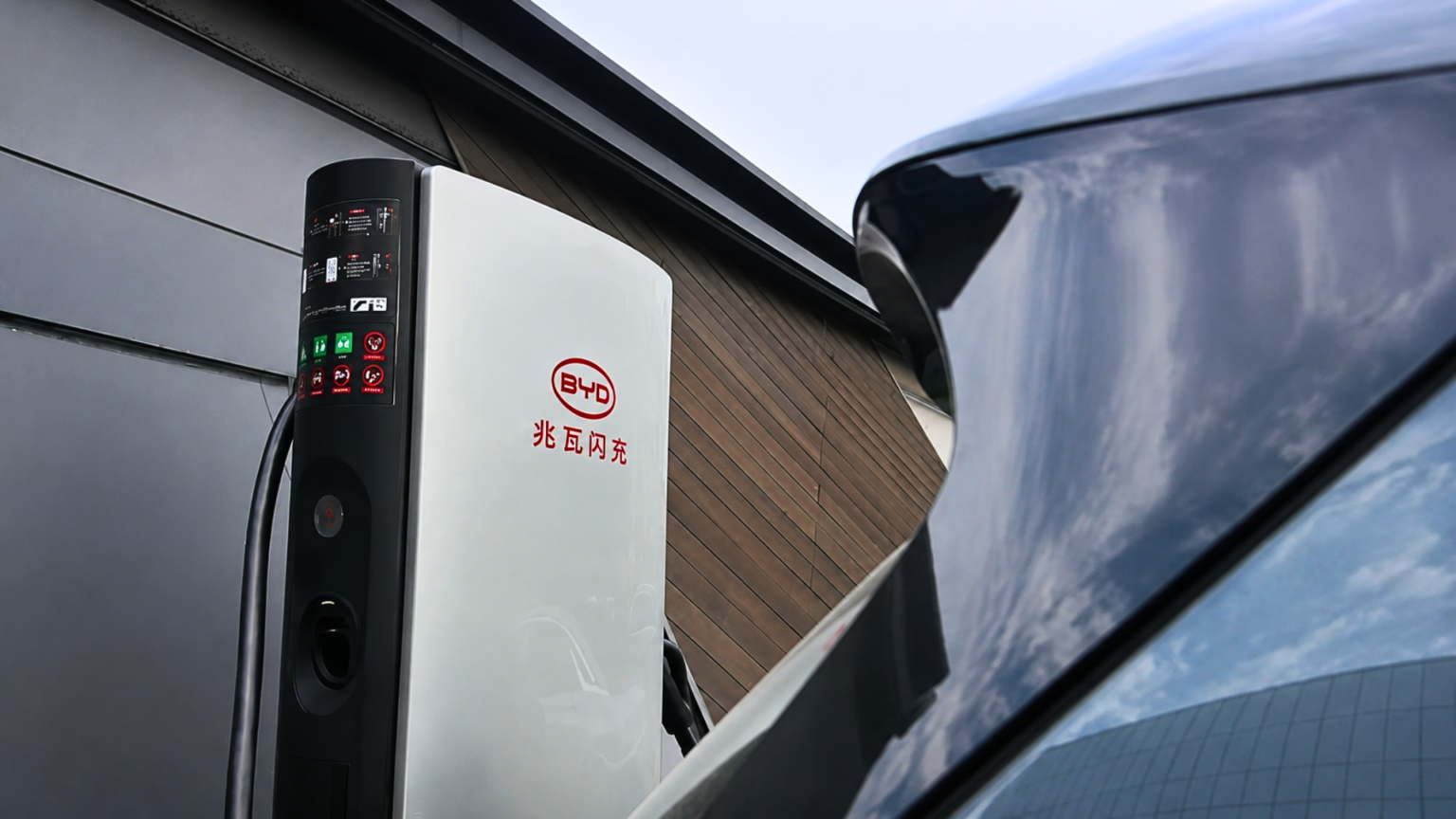 BYD Says Its New EV Battery Can Nearly Fully Charge in 9 Minutes, But Can It Hold Up in Real Life?