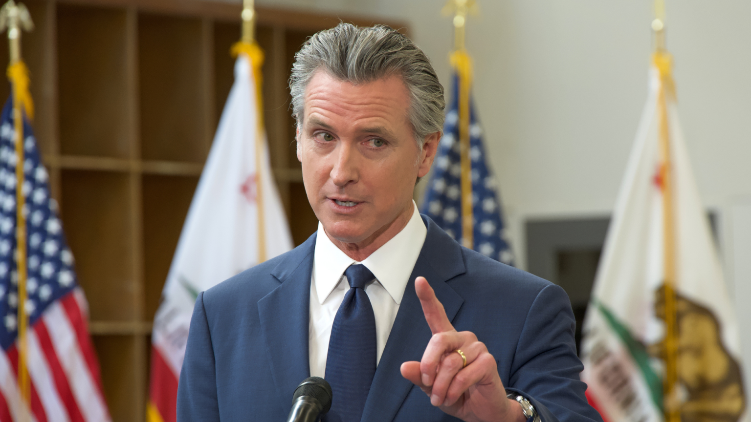 Newsom May Veto on High-Speed Rail Oversight Bill After Appointing Watchdog